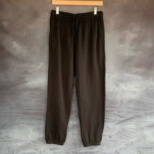 Everlane Lightweight French Terry Jogger